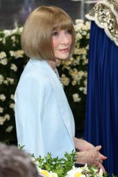 Anna Wintour’s Timeless Presence at Met Gala 2025