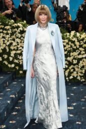Anna Wintour’s Timeless Presence at Met Gala 2025