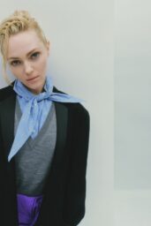 AnnaSophia Robb Behind The Blinds