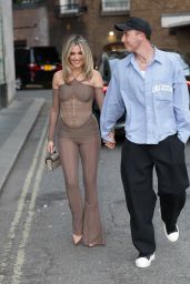 Ashley Roberts’ Elegant Dinner Date Look in London