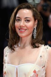 Aubrey Plaza Honey Dont Cannes 2025 Debut