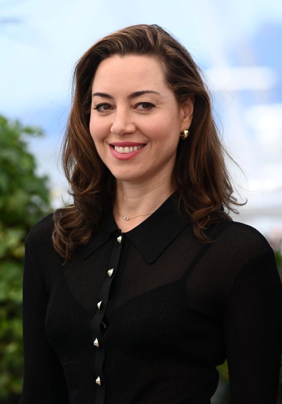Aubrey Plaza Wears Self-Portrait at Cannes 2025