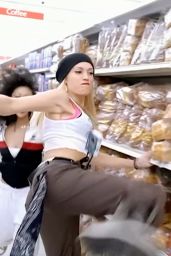 Behind the Scenes: Gwen Stefani