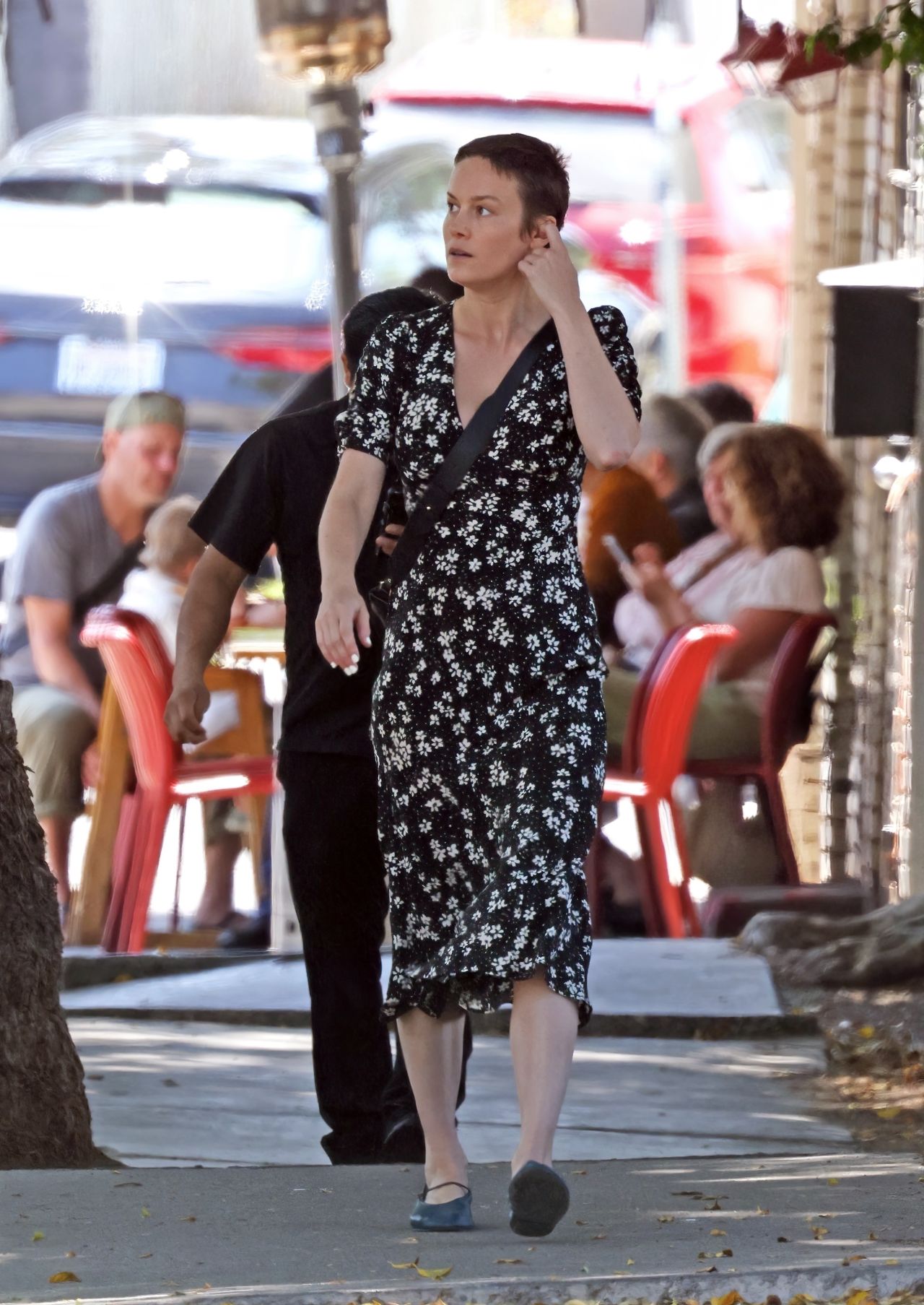 brie-larson-lunch-outing-los-feliz-may-2025-5.jpg