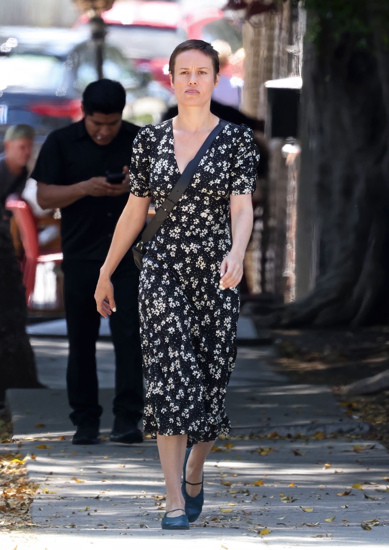 brie-larson-lunch-outing-los-feliz-may-2025-6.jpg