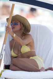Brooks Nader - Sun-Kissed Elegance in Miami, May 2025