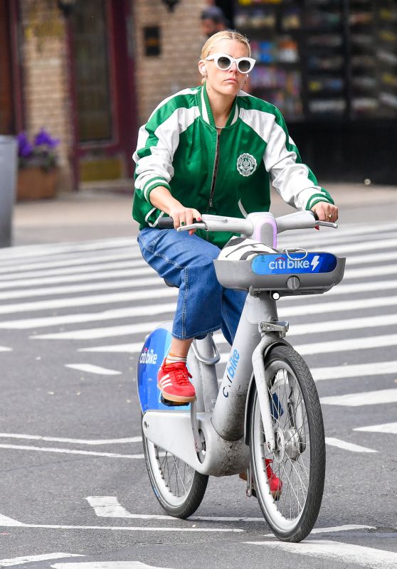 Busy Philipps Enjoys a Bike Ride in New York City