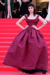 Cara Delevingne debuts new look at Cannes Film Festival