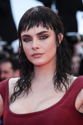 Cara Delevingne debuts new look at Cannes Film Festival