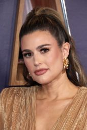 Carissa Culiner - 2025 American Music Awards, Arrivals, Las Vegas