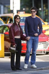 Daisy Edgar-Jones & Ben Seed Enjoy a Stroll in NYC