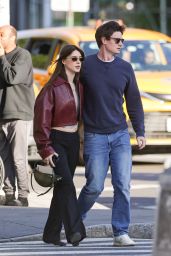 Daisy Edgar-Jones & Ben Seed Enjoy a Stroll in NYC