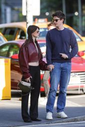Daisy Edgar-Jones & Ben Seed Enjoy a Stroll in NYC