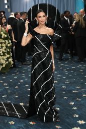 Demi Moore Interprets Tailoring at Met Gala 2025