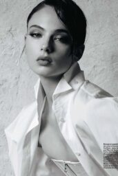Deva Cassel Numéro 2025 Defines Modern Allure