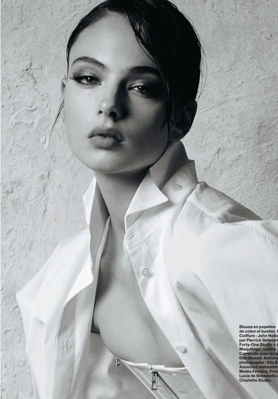 Deva Cassel Numéro 2025 Defines Modern Allure