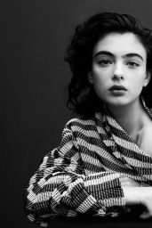 Deva Cassel’s Re-Edition SS 2025 Cover: Denim Reinvented