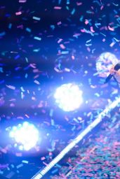 Dua Lipa Energizes Radical Optimism Tour Hamburg