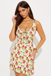Ella Cervetto Models for Fashion Nova 2025