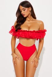 Ella Cervetto Models for Fashion Nova 2025