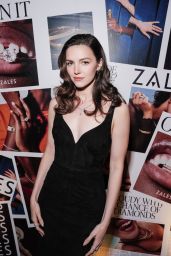 Ella Hunt Joins Zales
