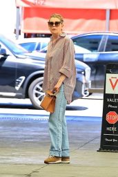 Ellen Pompeo Coffee Run Style Los Angeles 05.09.2025