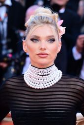 Elsa Hosk Revives Thierry Mugler 1995 at Cannes 2025