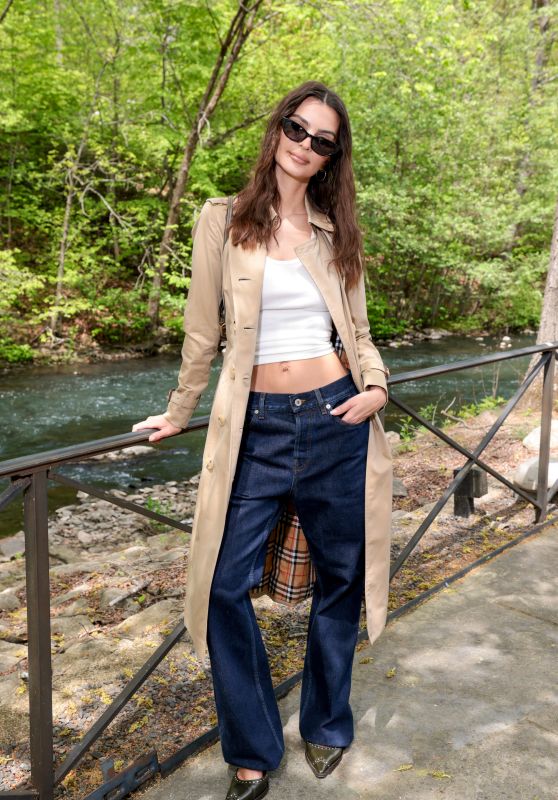 Emily Ratajkowski Attends Burberry Spring Luncheon in NYC