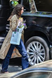 Emily Ratajkowski Steps Out Barefoot in NYC 05.02.2025