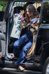 Emily Ratajkowski Steps Out Barefoot in NYC 05.02.2025