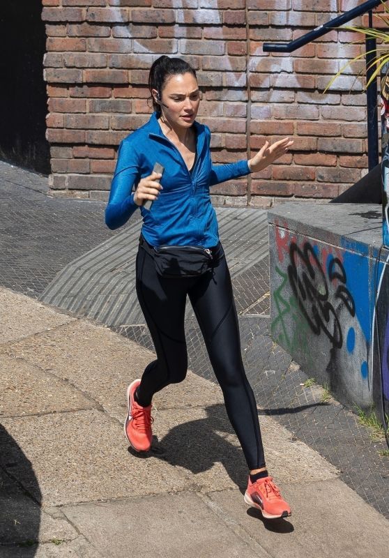 Gal Gadot Filming Intense Chase Scene for ‘Runner’ in London