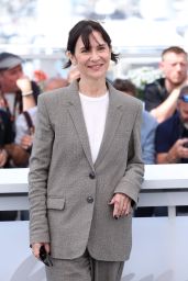 Geraldine Pailhas Chic at Cannes Photocall