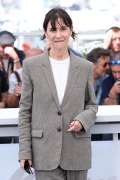 Geraldine Pailhas Chic at Cannes Photocall