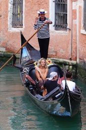 Hailey Clauson Fashion Venice Moment