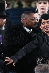 Halle Berry Makes Dramatic Met Gala 2025 Return