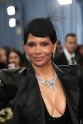 Halle Berry Makes Dramatic Met Gala 2025 Return