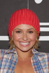 Hayden Panettiere Casual Cool in Santa Monica 2011