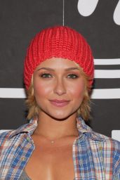 Hayden Panettiere Casual Cool in Santa Monica 2011