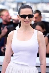 Hayley Atwell Channels Riviera Chic in Cannes