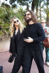Heidi Klum Rocks Louboutin Loafers in Cannes