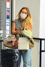 Hilary Duff’s Casual Post-Appointment Look in Beverly Hills