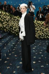 Hunter Schafer at Met Gala 2025: Tailored Black Elegance