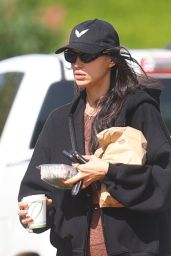 Irina Shayk Grabs Coffee in Hamptons May 2025