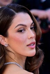 Iris Mittenaere Case 137 Premiere Cannes May 15