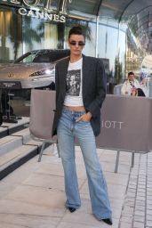 Isabeli Fontana Supports Kim Kardashian at Paris Trial