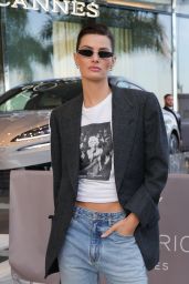 Isabeli Fontana Supports Kim Kardashian at Paris Trial