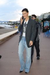 Isabeli Fontana Supports Kim Kardashian at Paris Trial