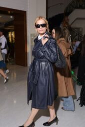 Isabella Ferrari Rocks Martinez Cannes With Tod’s 2025