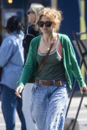 Isla Fisher & Erica Packer Enjoy Casual Lunch in Notting Hill 04.29.2025