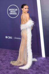 Jenna Johnson Debuts Glamorous Gown at 2025 American Music Awards